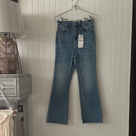 New! Stradivarius Blue Flare Jeans sz 4 - Picture 3 of 17